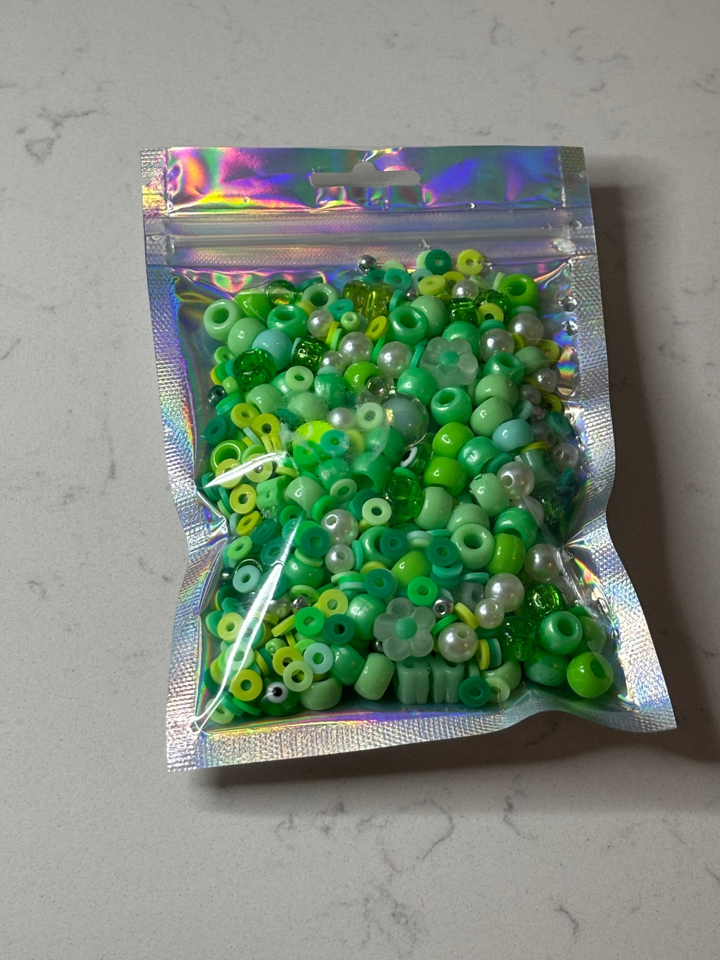 Green bead confetti