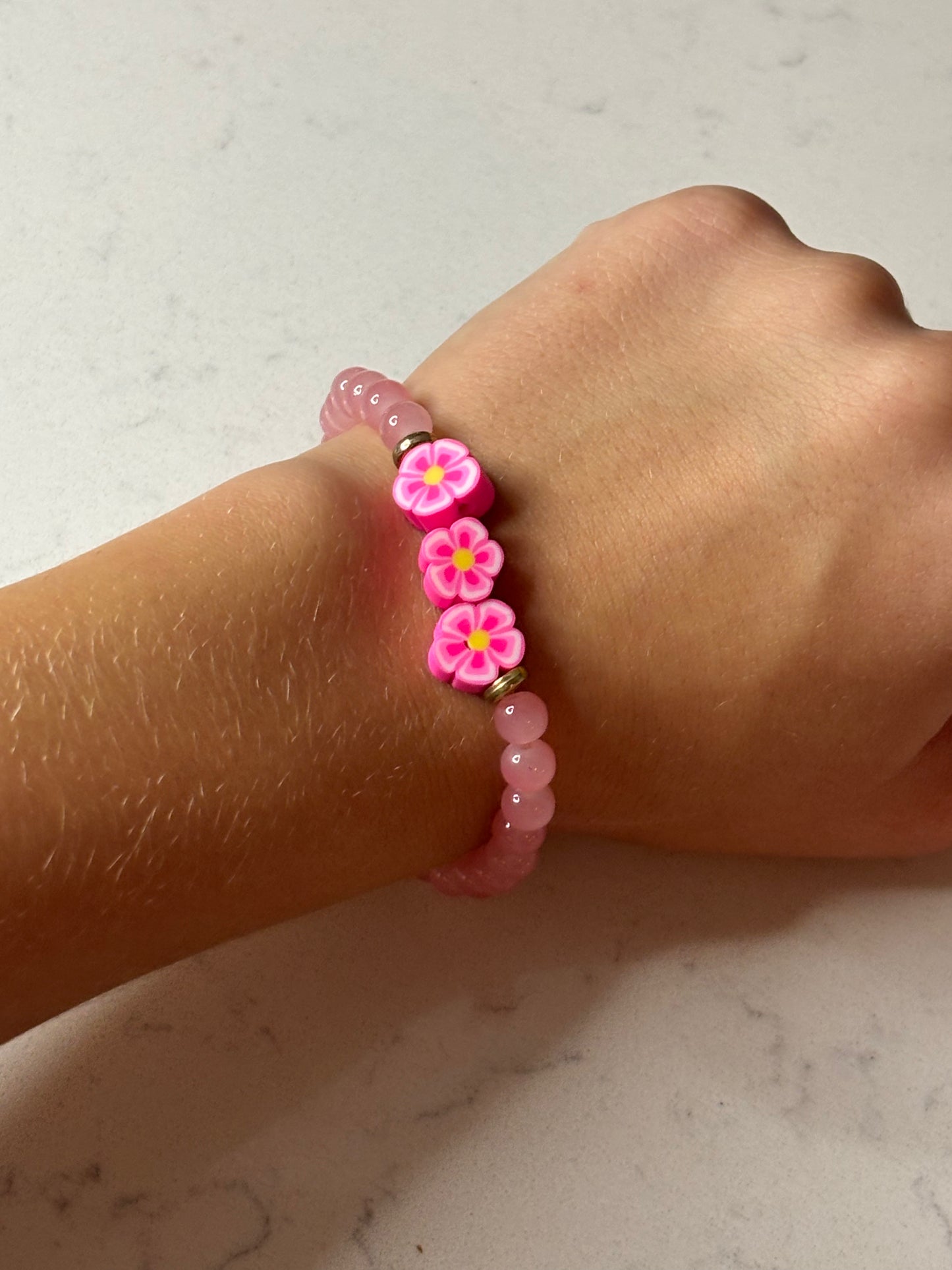 3 pink flowers glass beaded bracelet